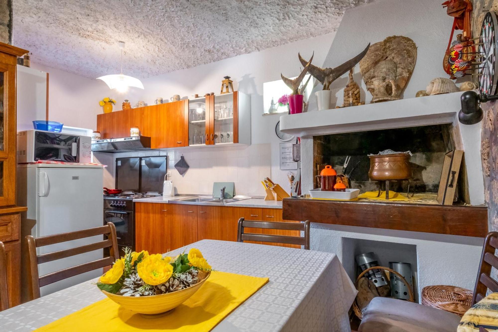 Rooms Tupina By Paulina Mlini Rom bilde
